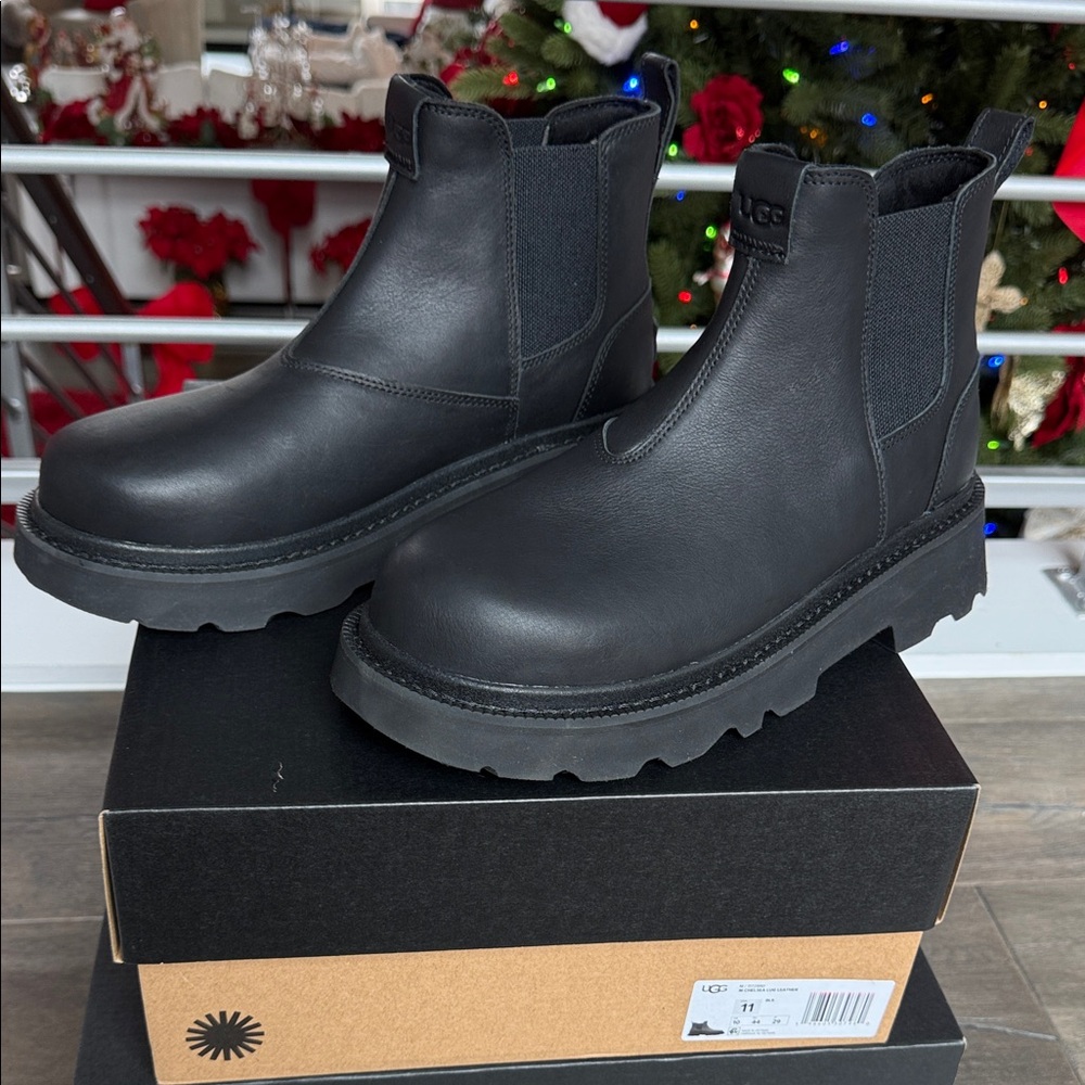 UGG Men’s Black Leather Ankle Boots size 11